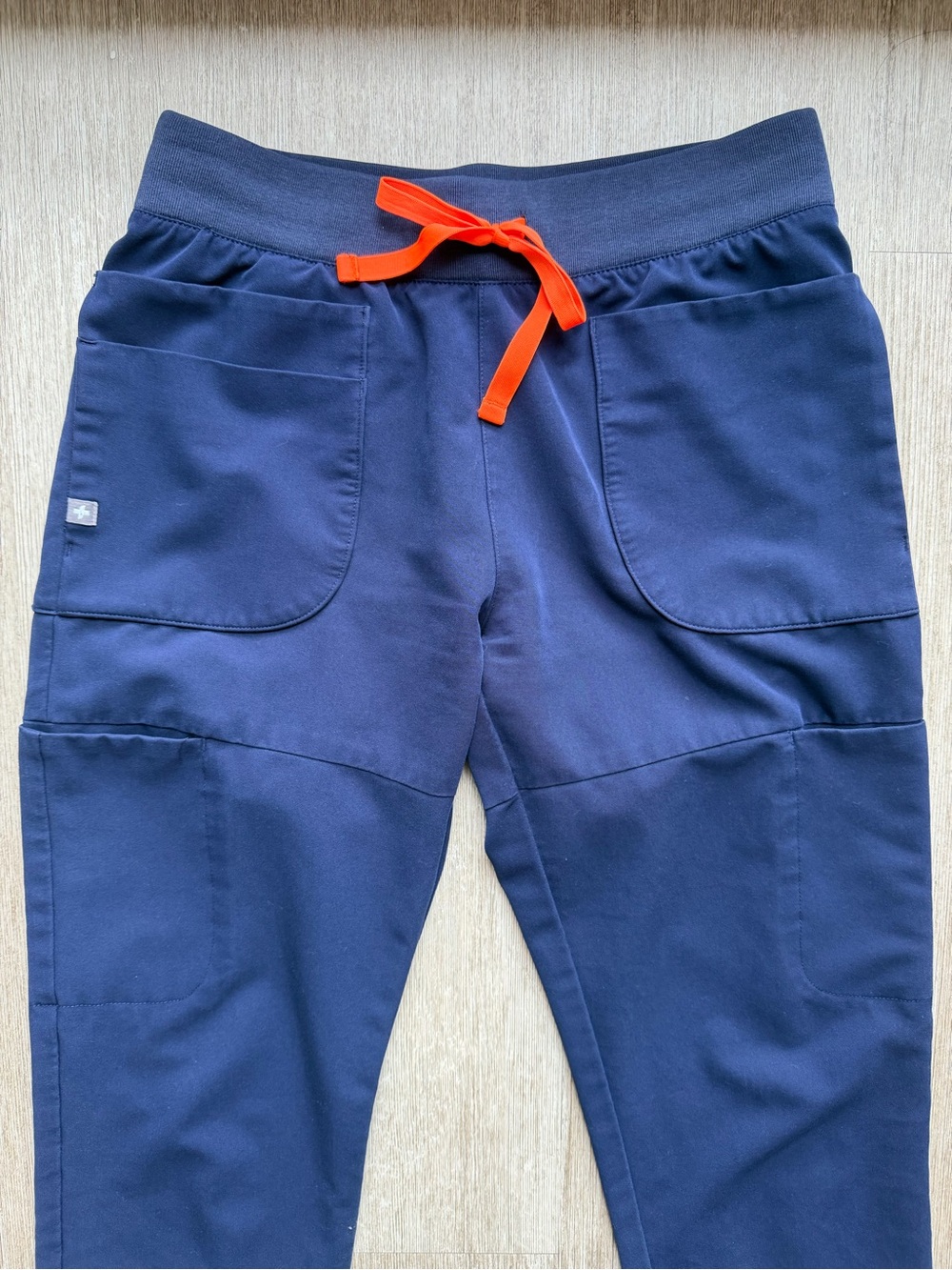 Figs Catarina Scrub Top XS and Limited Edition Nepal Scrub Pants XSP, Navy - Picture 7 of 16